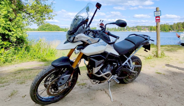 Tiger 900 i jezioro na Mazurach Triumph Meet Up 2023